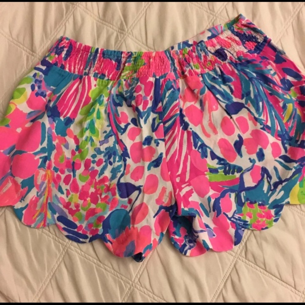 SOLD Lilly Pulitzer Dahlia shorts